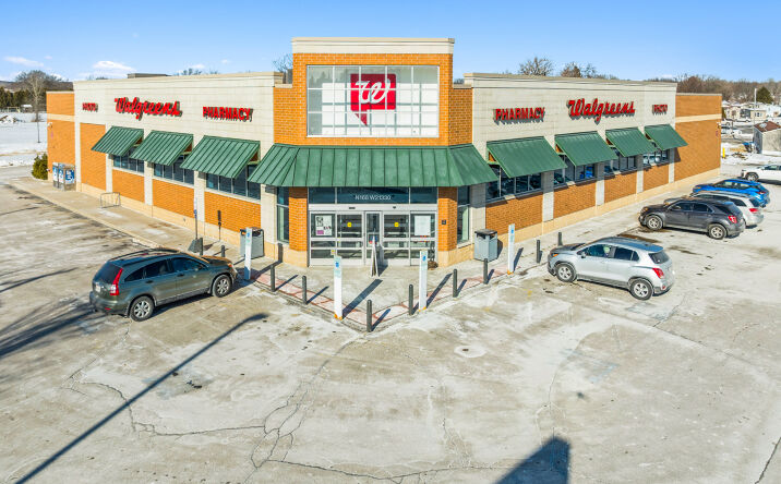 Pictures of Retail property located at N168w21330 Main St, Jackson, WI 53037 for sales - image #1