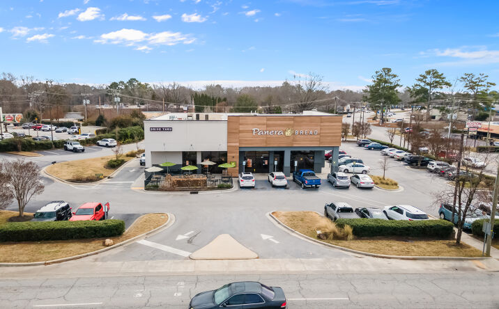 Pictures of Retail property located at 1811 E Main St, Spartanburg, SC 29307 for sales - image #1