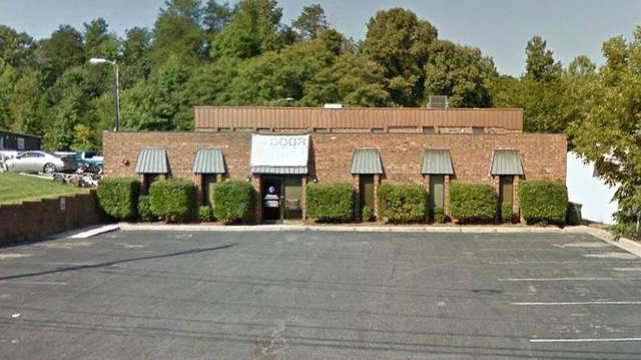 2118 Veasley St, Greensboro, NC 27407