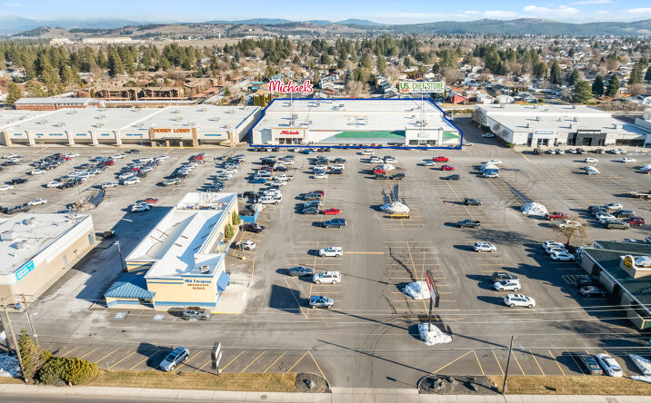 Pictures of Retail property located at 7630 N Division St, Spokane, WA 99208 for sales - image #1