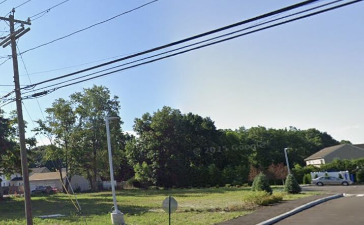 Pictures of Land property located at 257 Silver Ln, East Hartford, CT 06118 for sales - image #1