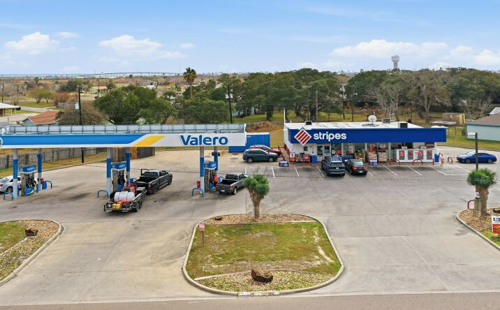 Pictures of Retail property located at 235 W Cleveland Blvd, Aransas Pass, TX 78336 for sales - image #1