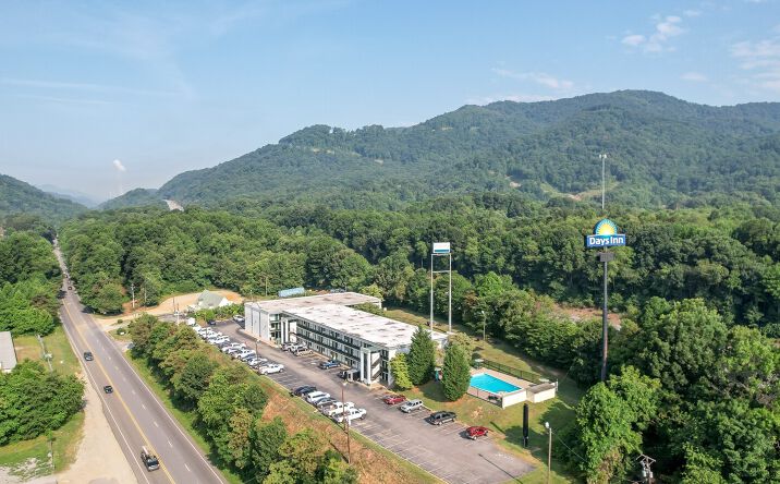 Pictures of Hospitality property located at 2551 Smokey Park Hwy, Candler, NC 28715 for sales - image #1