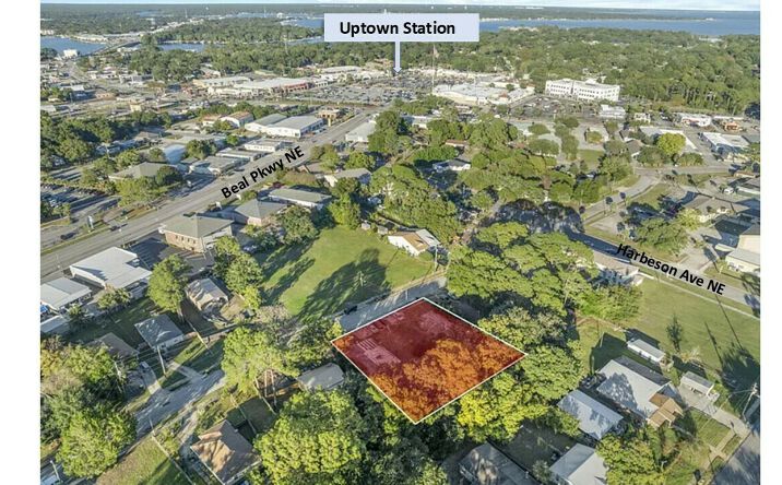 Pictures of Multifamily property located at 22 Bobolink St NE, Fort Walton Beach, FL 32548 for sales - image #1