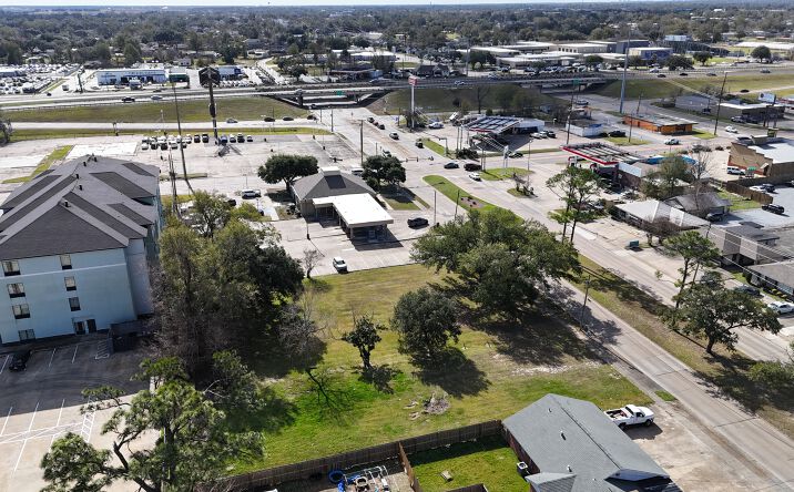Pictures of Land property located at 3215 Enterprise Blvd, Lake Charles, LA 70601 for sales - image #1