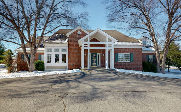 Pictures of Office property located at 1701 Spring St, Jeffersonville, IN 47130 for sales - image #1