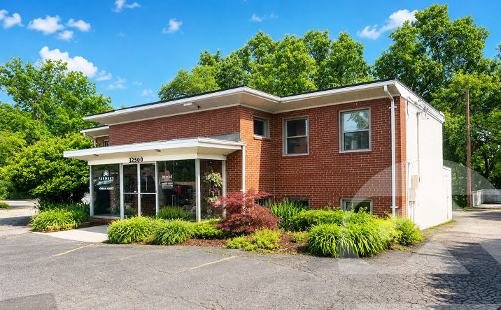 Pictures of Office property located at 32500 Grand River Ave, Farmington, MI 48336 for sales - image #1