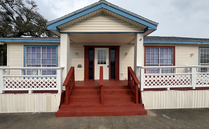 Pictures of Mixed Use, Office, Retail property located at 1105 N Brazosport Blvd, Richwood, TX 77531 for sales - image #1
