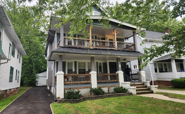 Pictures of Multifamily property located at 917 Helmsdale Rd, Cleveland Heights, OH 44112 for sales - image #1