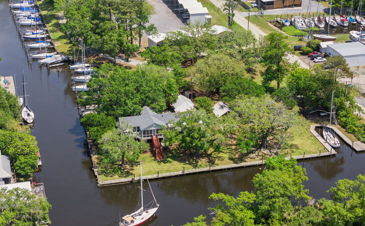 Pictures of Land, Mixed Use property located at 206 Atalin St, Mandeville, LA 70448 for sales - image #1