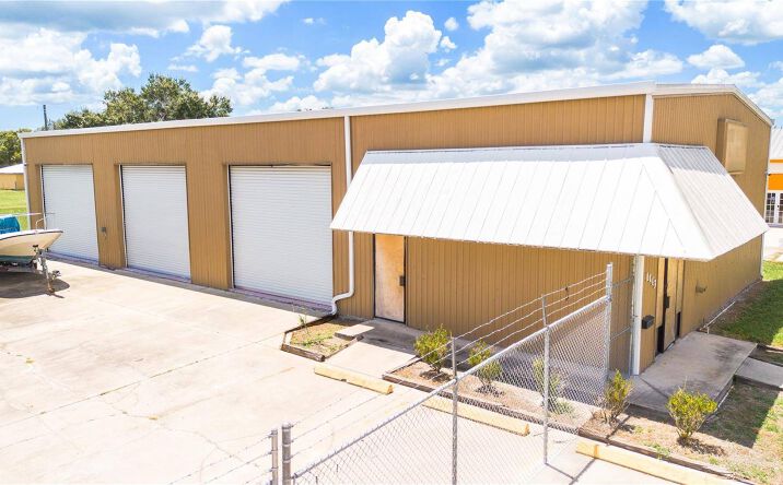 Pictures of Office property located at 1113 SW Park Street, Okeechobee, FL 34974 for sales - image #1