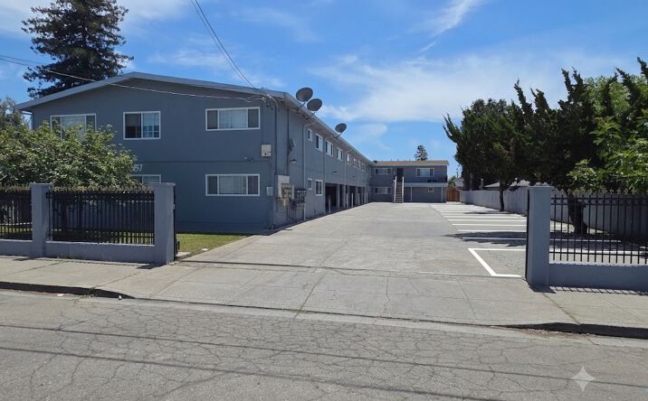 Pictures of Multifamily property located at 257 Poplar Ave, Hayward, CA 94541 for sales - image #1