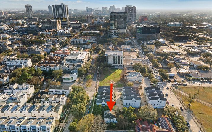 Pictures of Land property located at 4708 Caroline St, Houston, TX 77004 for sales - image #1