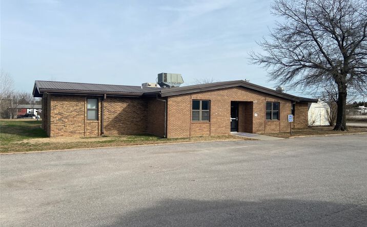 Pictures of Mixed Use, Office property located at 817 Elks Boulevard, Ardmore, OK 73401 for sales - image #1