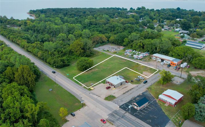 Pictures of Land property located at 610 N Main Street, Eufaula, OK 74432 for sales - image #1