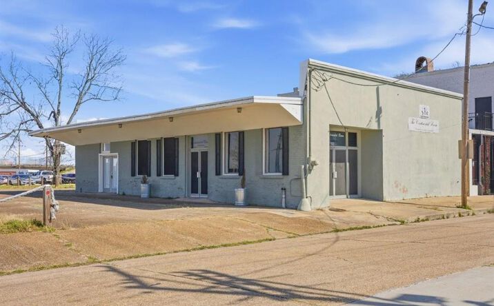 Pictures of Mixed Use property located at 321 Pryce Street, Lake Charles, LA 70601 for sales - image #1