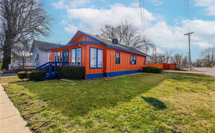 Pictures of Office, Retail property located at 12912 7th Street, Grandview, MO 64030 for sales - image #1