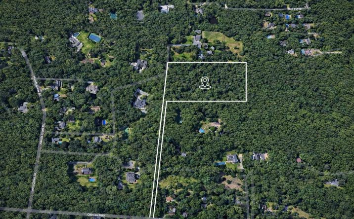 Pictures of Land, Multifamily property located at 154 Oakview Highway, East Hampton, NY 11937 for sales - image #1