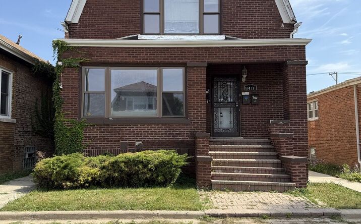 Pictures of Multifamily property located at 8411 S Elizabeth Street, Chicago, IL 60620 for sales - image #1