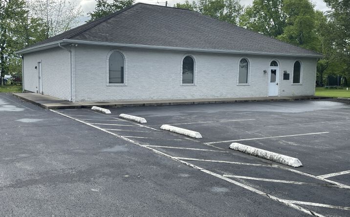 Pictures of Special Purpose property located at 1704 N. Holmes Street, Marion, IL 62959 for sales - image #1