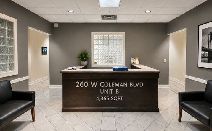 Pictures of Office property located at 260 West Coleman Boulevard, Unit B, Mount Pleasant, SC 29464 for sales - image #1
