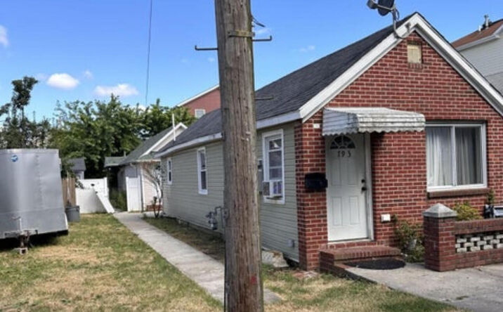 Pictures of Multifamily property located at 793 Patterson Avenue, Staten Island, NY 10306 for sales - image #1