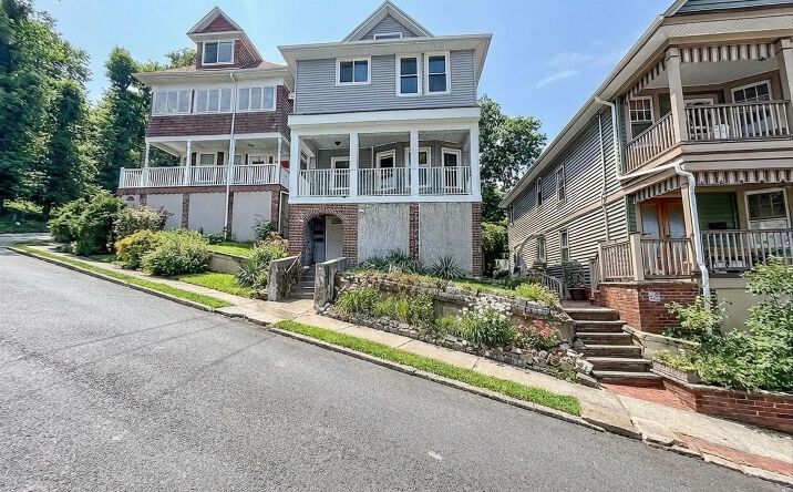 Pictures of Multifamily property located at 28 Pearl Street, Staten Island, NY 10304 for sales - image #1