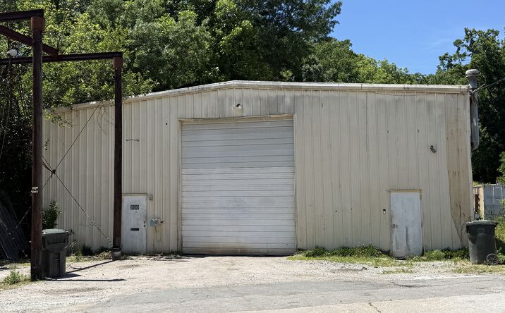 Pictures of Industrial property located at 500 Royal St, Raleigh, NC 27607 for sales - image #1