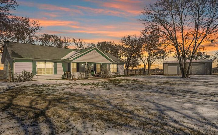 Pictures of Land property located at 358 E Pecan St, Waxahachie, TX 75165 for sales - image #1