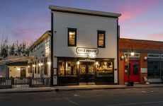 31095216