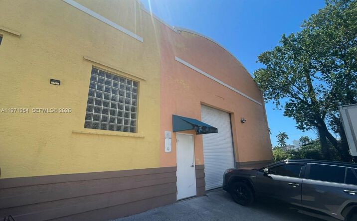 Pictures of Industrial property located at 212 N Federal Hwy, Dania Beach, FL 33004 for sales - image #1