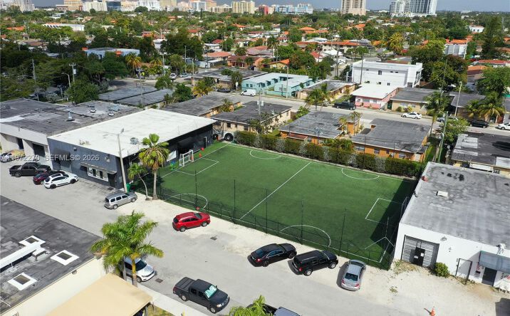 Pictures of Industrial property located at 3075 SW 28th St, Miami, FL 33133 for sales - image #1