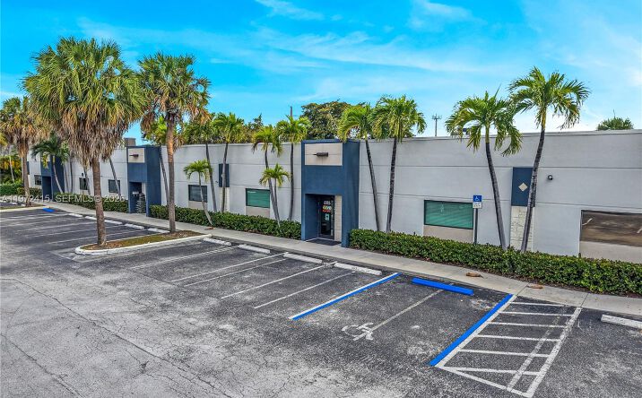 Pictures of Industrial, Multifamily property located at 8105 NW 33rd St # 8105, Doral, FL 33122 for sales - image #1