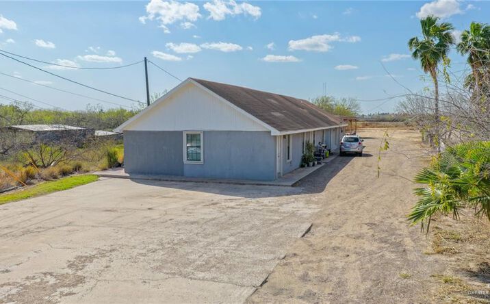 Pictures of Multifamily property located at 3105 N Hoehn Road, Edinburg, TX 78541 for sales - image #1