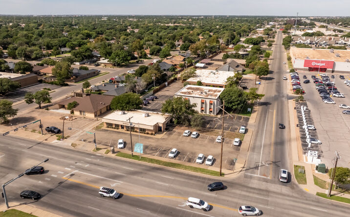 Pictures of Office, Retail property located at 7402 University Ave, Lubbock, TX 79423 for sales - image #1