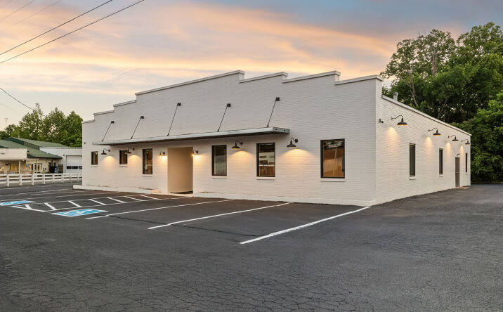 Pictures of Retail property located at 111 Nashville Hwy, Columbia, TN 38401 for sales - image #1