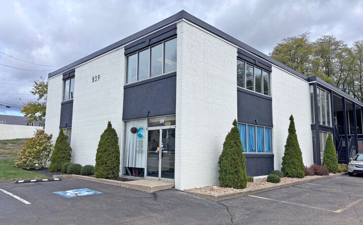 Pictures of Office property located at 839 E Market St, Akron, OH 44305 for sales - image #1