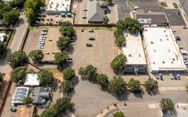 Pictures of Office property located at 3303 67th St, Lubbock, TX 79413 for sales - image #1