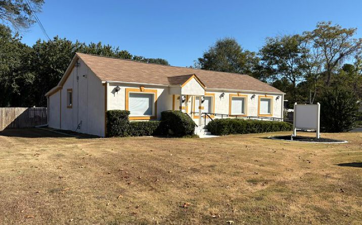 Pictures of Office, Special Purpose property located at 5712 Redan Rd, Stone Mountain, GA 30088 for sales - image #1
