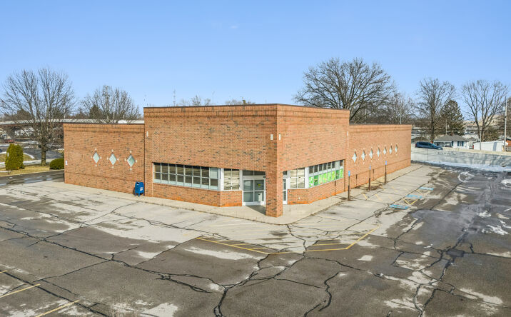Pictures of Retail property located at 222 S Main St, Orrville, OH 44667 for sales - image #1
