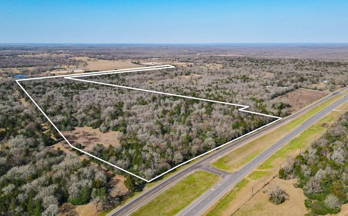 Pictures of Land property located at 18255 E TX-21, Bryan, TX 77808 for sales - image #1