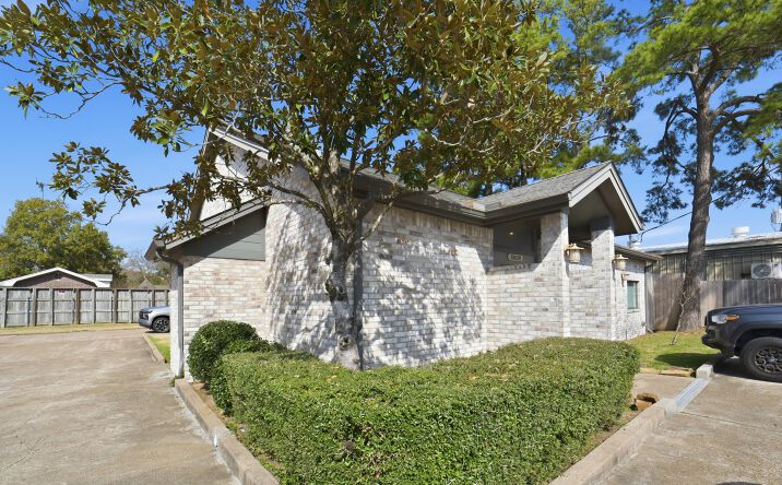 Pictures of Business for Sale property located at 10830 Grant Road, Houston, TX 77070 for sales - image #1