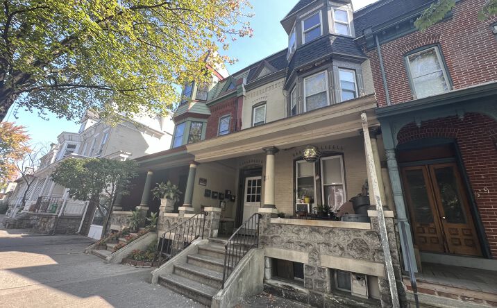 Pictures of Multifamily property located at 521 N 6th St, Allentown, PA 18102 for sales - image #1