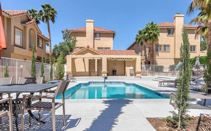 Pictures of Multifamily property located at 3400 Dry Gulch Dr, Laughlin, NV 89029 for sales - image #1