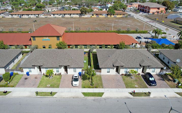 Pictures of Multifamily property located at 1538 W 26th Ct, Riviera Beach, FL 33404 for sales - image #1