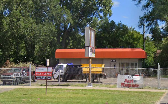 Pictures of Industrial property located at 885 Orchard Lake Rd, Pontiac, MI 48341 for sales - image #1