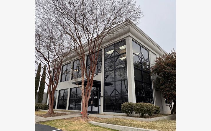 Pictures of Office property located at 127 W Antrim Dr, Greenville, SC 29607 for sales - image #1