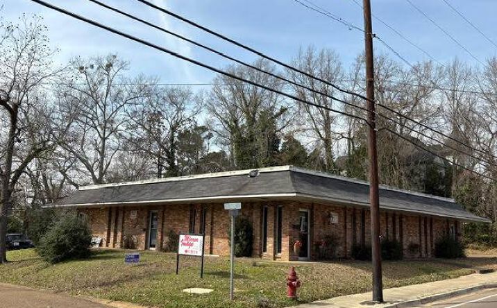 Pictures of Office property located at 115 N Wells St, kosciusko, MS 39090 for sales - image #1