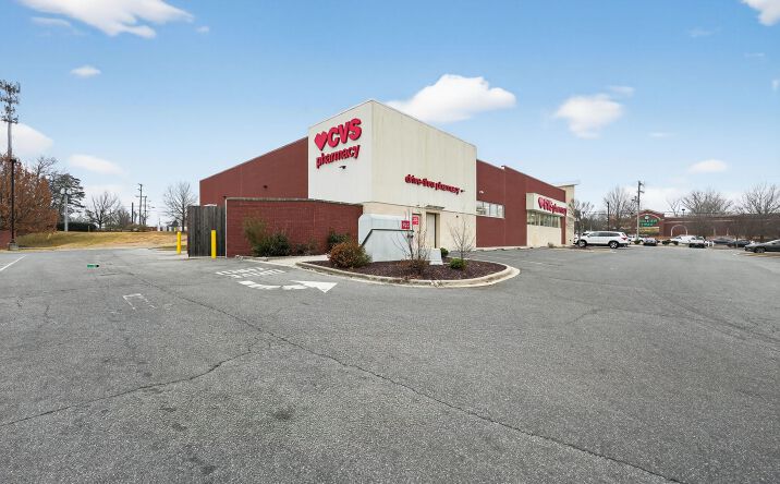 Pictures of Land, Retail property located at 4000 Battleground Ave, Greensboro, NC 27410 for sales - image #1