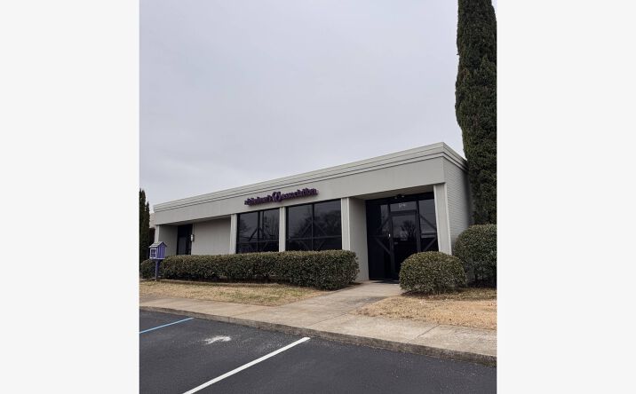 Pictures of Office property located at 123 W Antrim Dr, Greenville, SC 29607 for sales - image #1